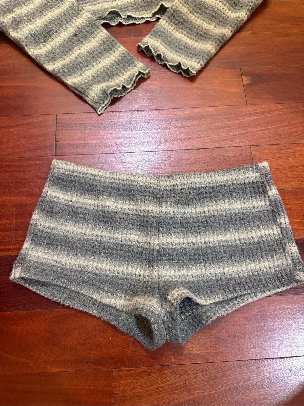 Striped Off The Shoulder Cropped Sweater Set in Green